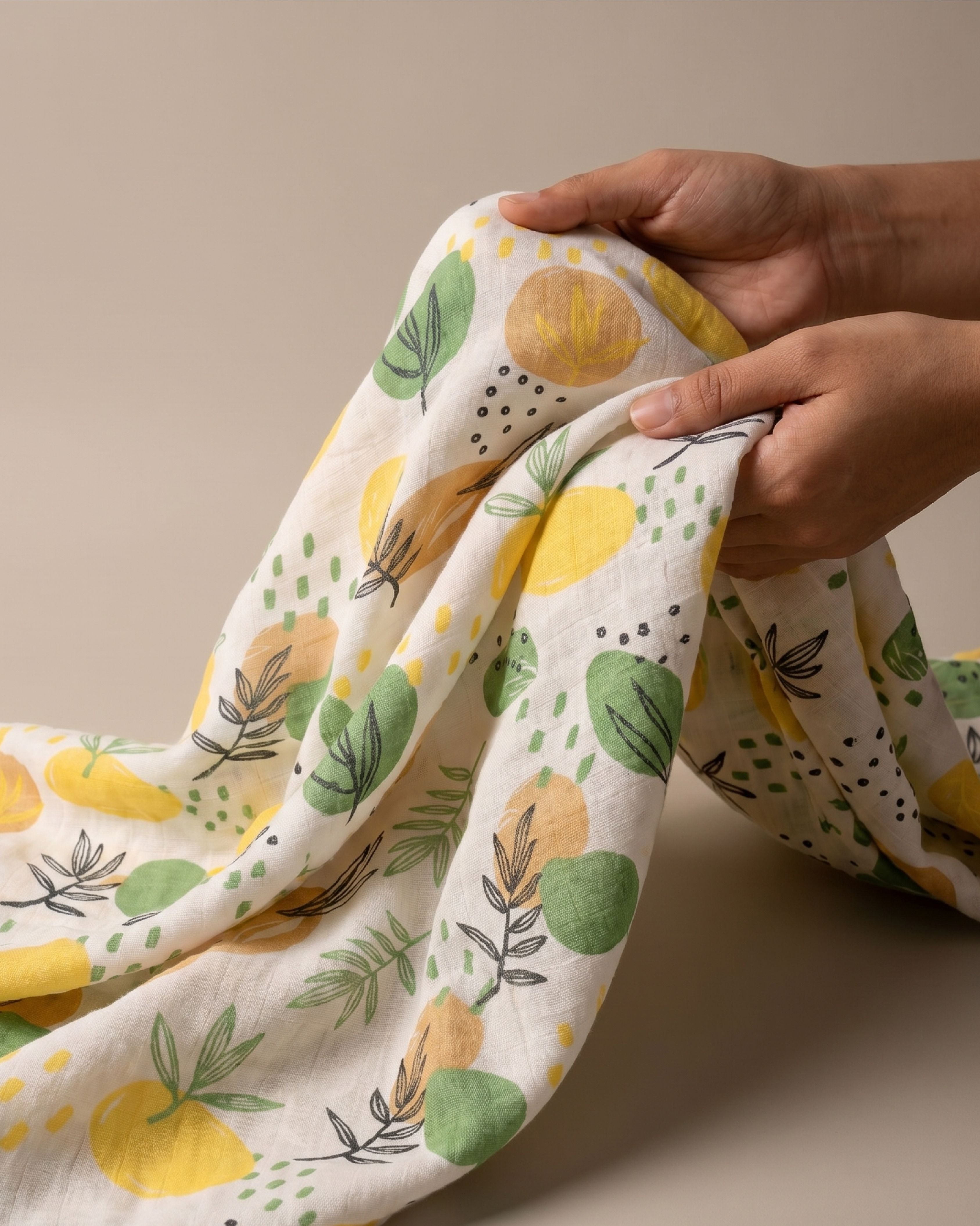 White Cotton Lemon Print Baby Swaddle ( L )